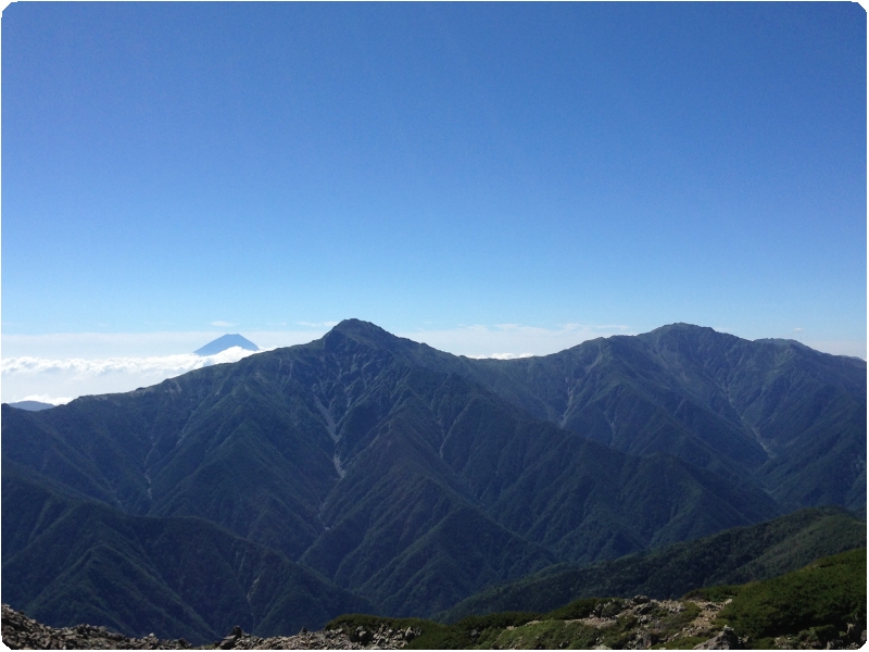 仙丈ケ岳より富士山と北岳